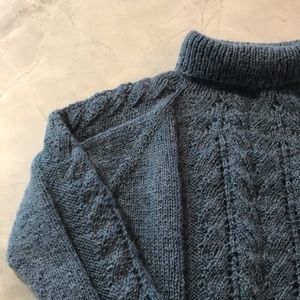 💯 soft wool. Hand made sweater.